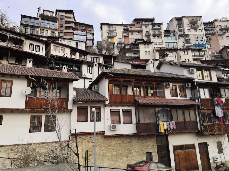 Unique Studio- Great Balcony And View! Parking Possibility! Veliko Tărnovo Exteriör bild